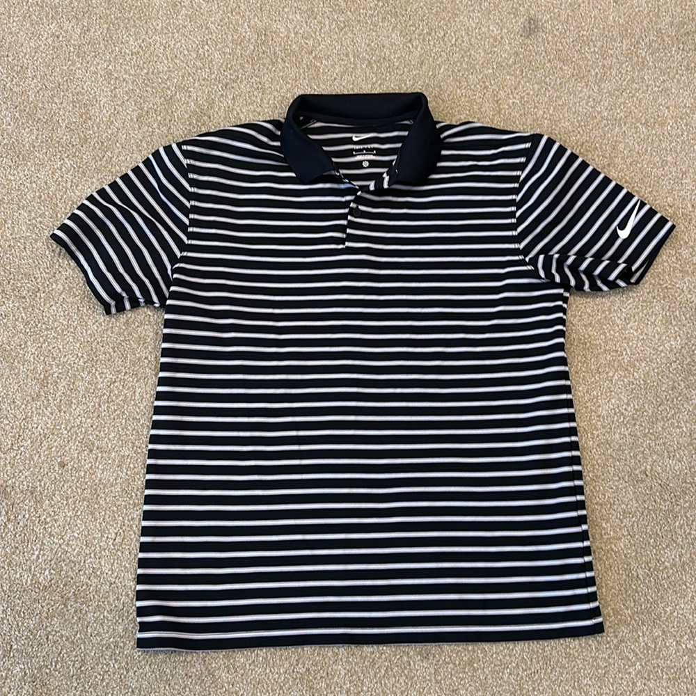 Nike dri-fit poli shirt